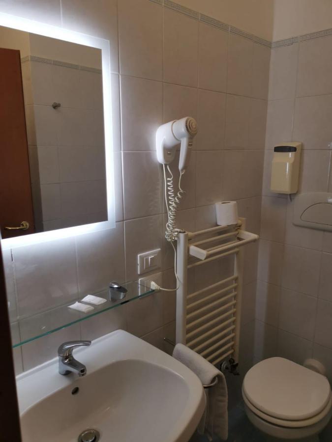 Hotel Sportland Colle Val D'Elsa Esterno foto