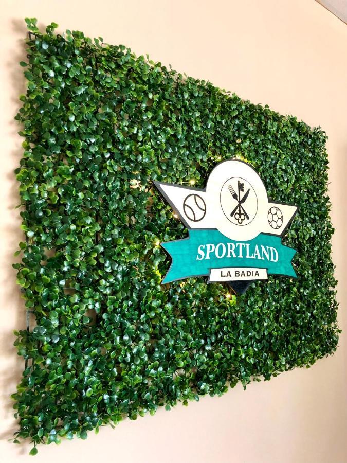 Hotel Sportland Colle Val D'Elsa Esterno foto