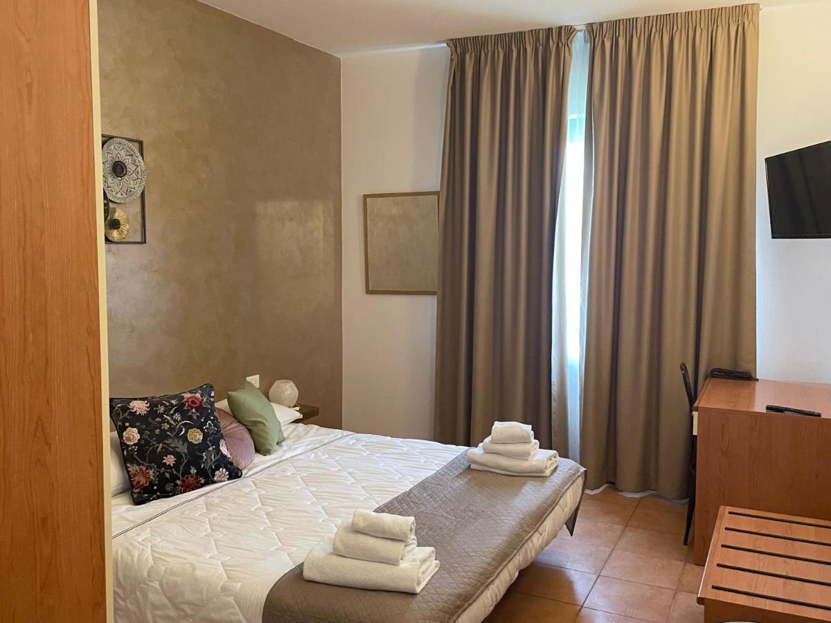 Hotel Sportland Colle Val D'Elsa Esterno foto