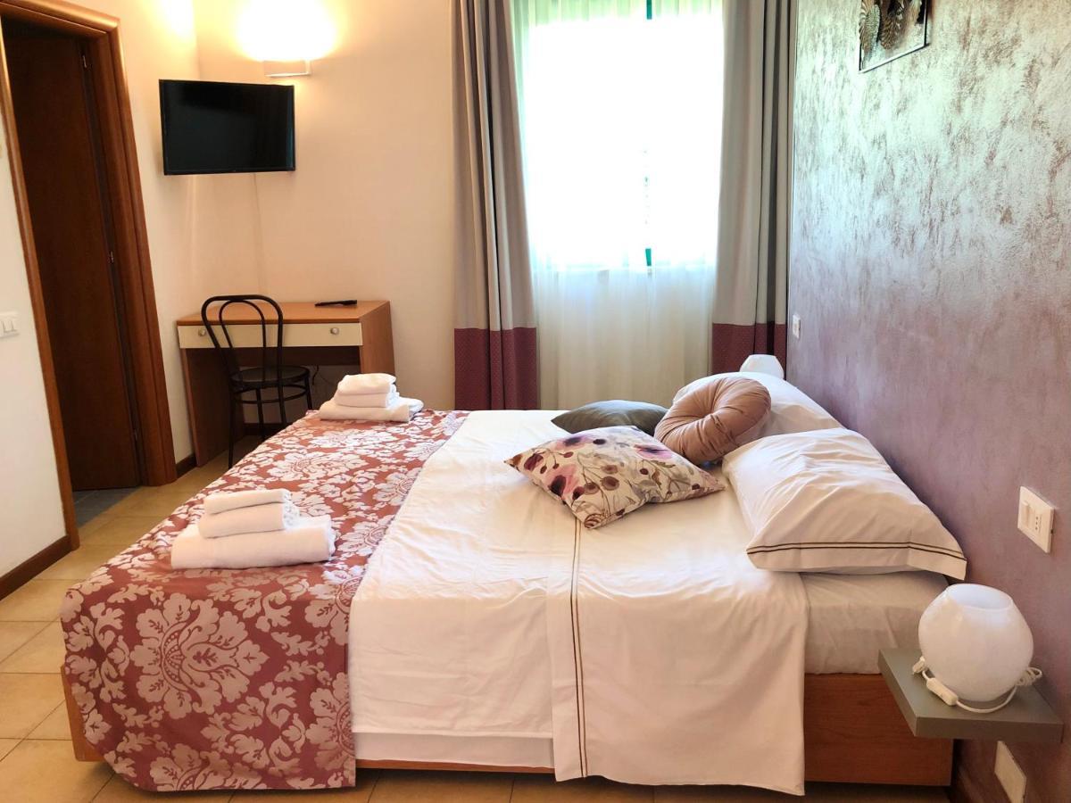 Hotel Sportland Colle Val D'Elsa Esterno foto